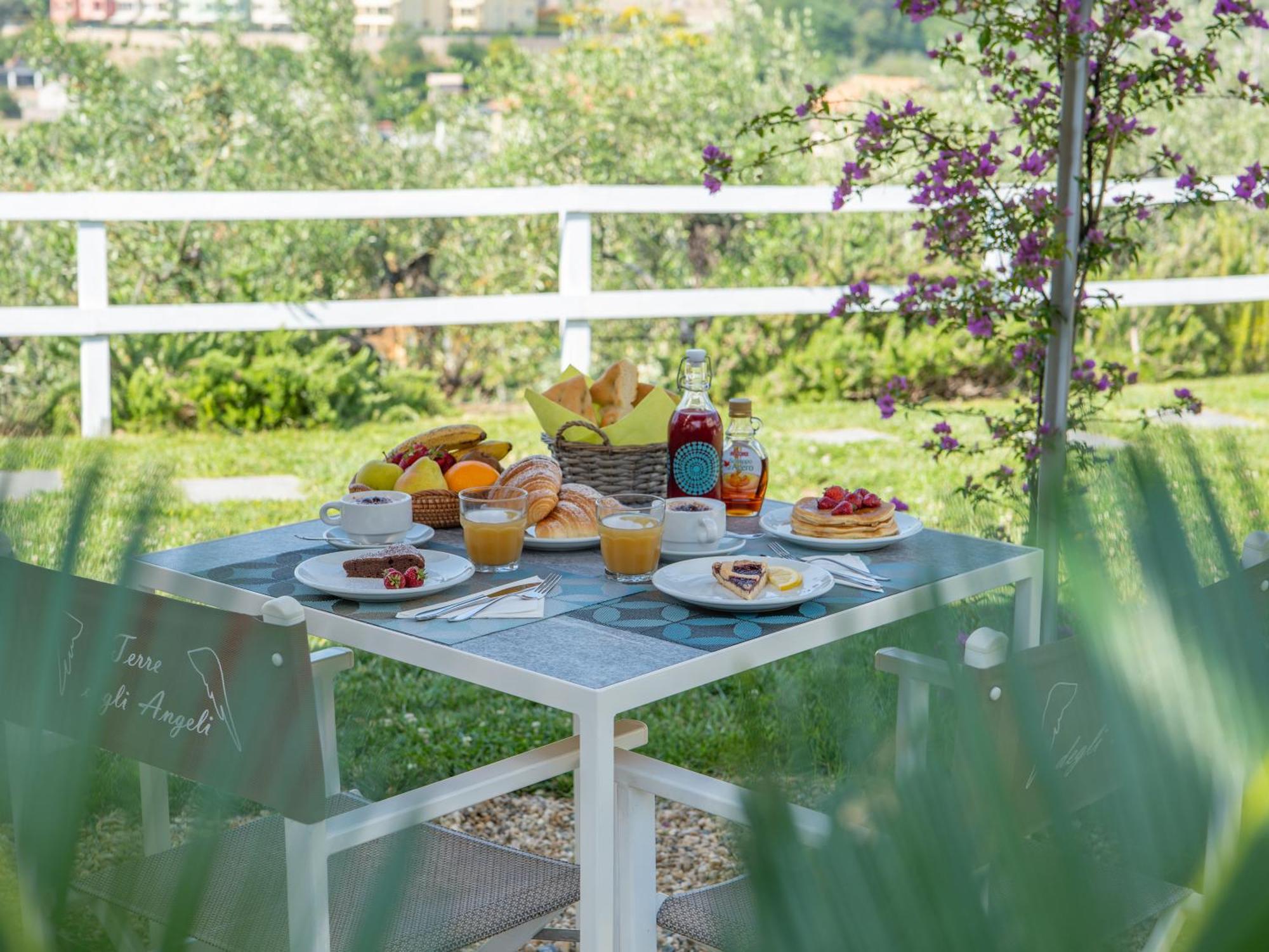 Appartamento Mimosa "A Casa Felice" Pietra Ligure Exterior foto